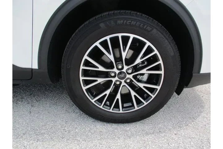 $23995 : Ford Escape Plug-In Hybrid 2 image 9