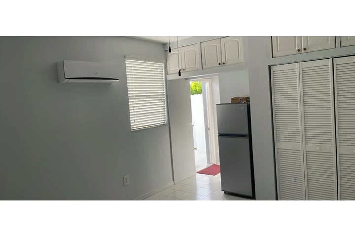 $1100 : Rento efficiency image 5