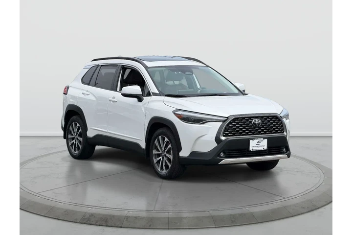 $26598 : Toyota Corolla Cross 2023 AW image 1