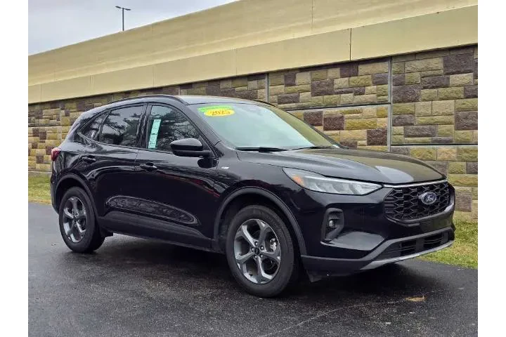 $28300 : Ford Escape 2025 AWD ST-Line image 1