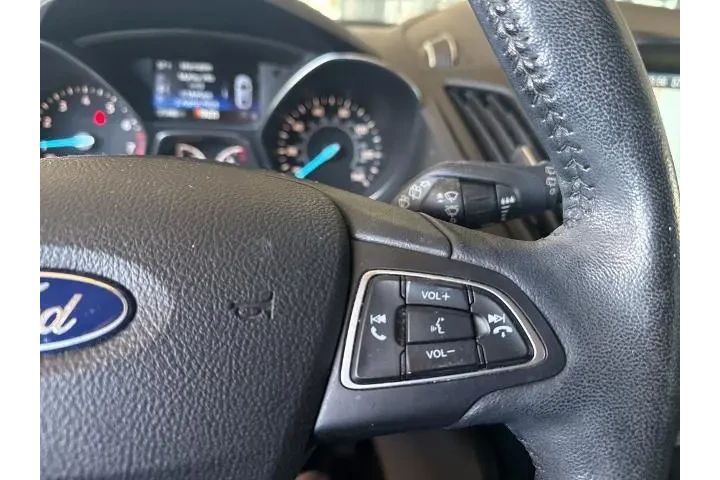 $15083 : Ford Escape 2019 Titanium 4d image 10