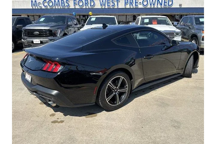 $29646 : Ford Mustang 2024 EcoBoost 2 image 5