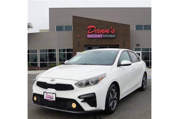 $12984 : 2019 Forte LXS image 1