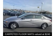 $20995 : Hyundai ELANTRA 2025 SE 4dr thumbnail