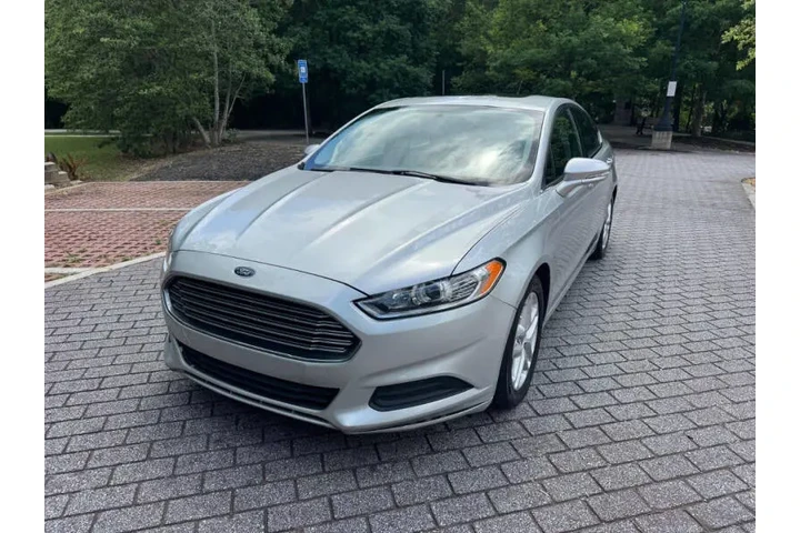 $4500 : 2016 Fusion SE image 4