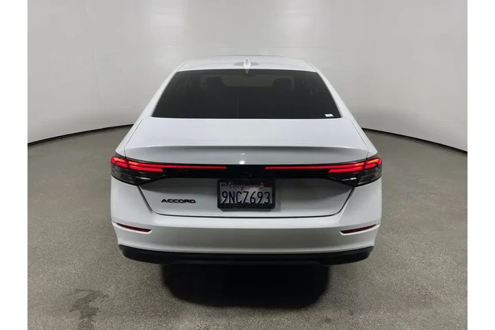 $24995 : Honda Accord 2023 EX 4dr Sed image 4