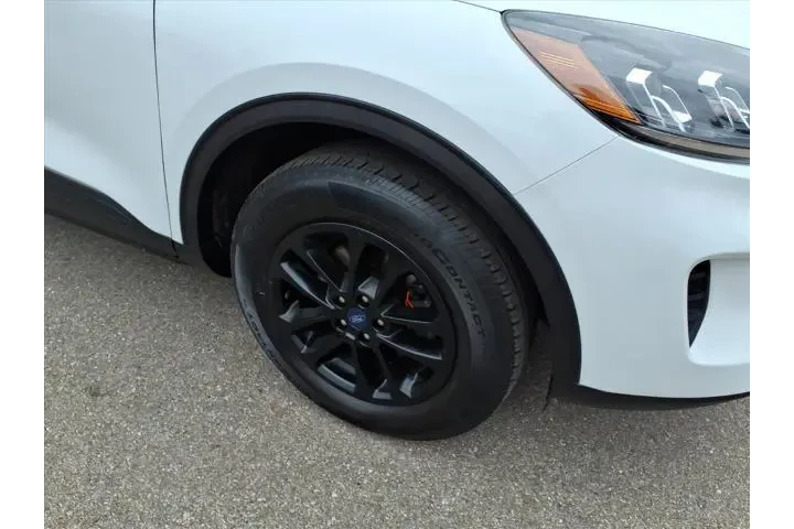 $18980 : Ford Escape 2022 AWD SE 4dr image 5