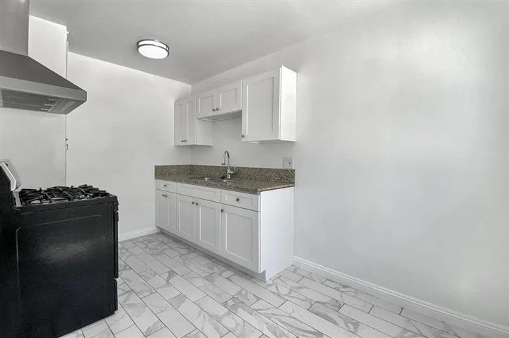 $1500 : Apartamento / Studio image 2