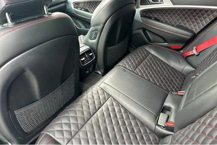 $33500 : Genesis G70 2023 3.3T Standa image 7