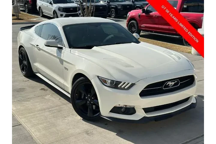 $30749 : Ford Mustang 2015 GT 50 Year image 4