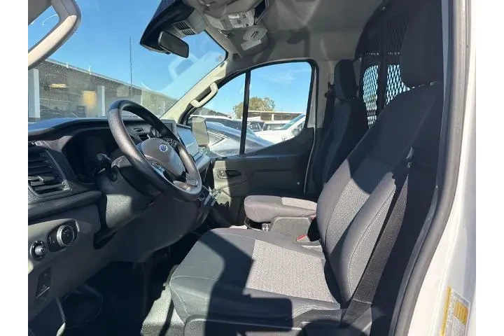 $31948 : Ford Transit 2024 250 3dr SW image 5