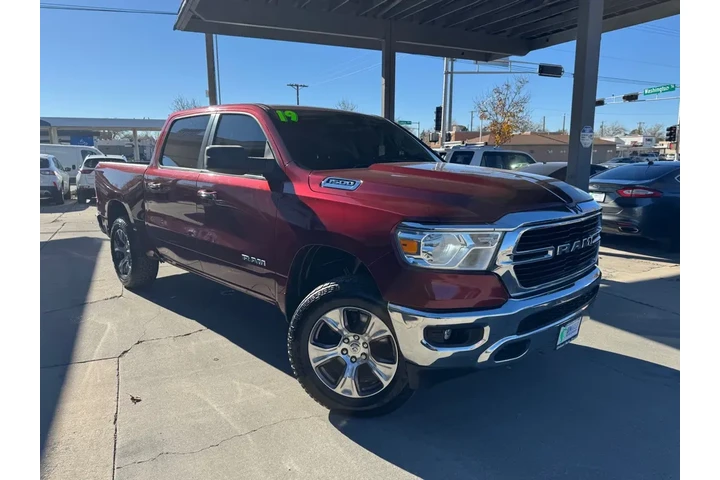 2019 RAM 1500 Big Horn Crew C image 3