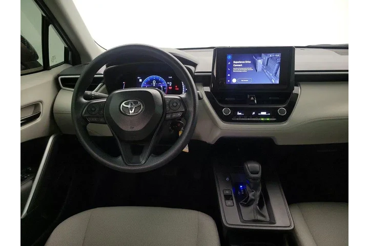 $27998 : Toyota Corolla Cross 2026 L image 10