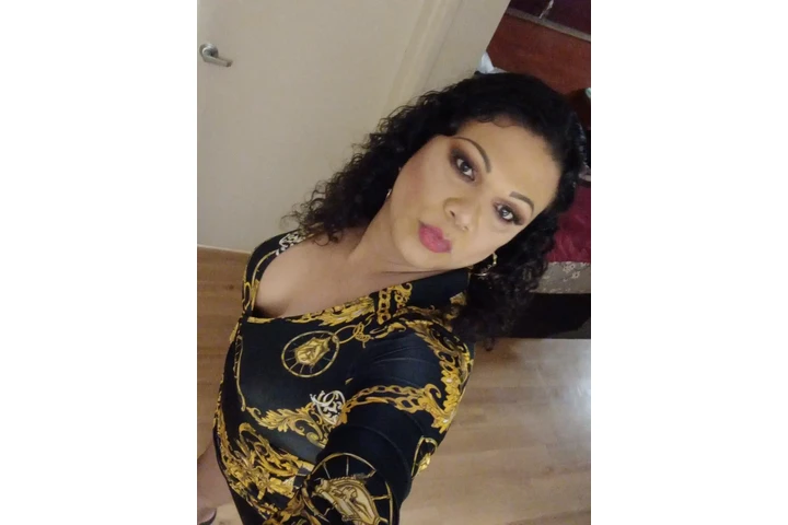 Linda chica transexual image 1