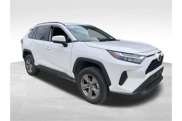 $25885 : Toyota RAV4 2024 AWD XLE 4dr image 5