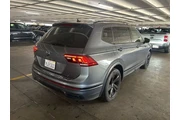 $25495 : Volkswagen Tiguan 2024 SE R- thumbnail