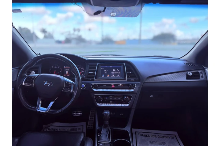 $8999 : Hyundai Sonata 2018 image 1