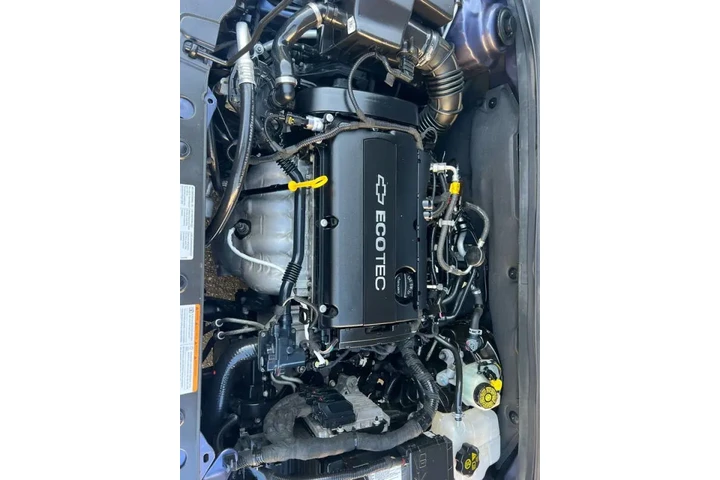 $8300 : 2014 Cruze LS Auto image 5