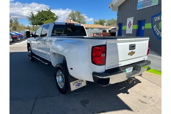 2015 Silverado 3500HD LTZ Cre image 7