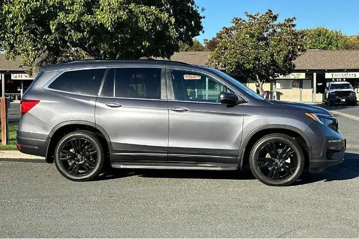 $23529 : Honda Pilot 2021 AWD SE 4dr image 5