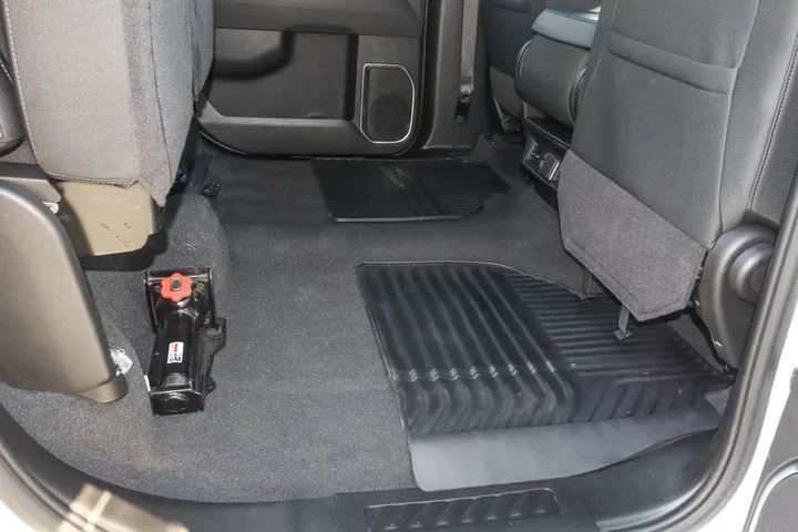 $59988 : 2025 Silverado 2500HD 4WD Cre image 9