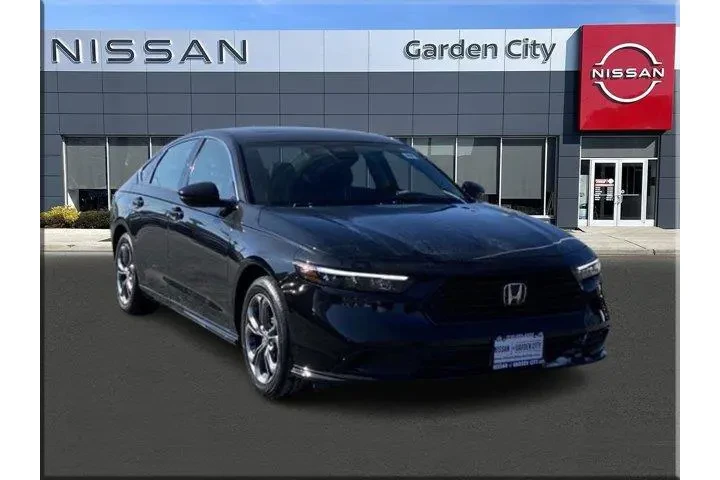 $27487 : Honda Accord Hybrid 2025 EX- image 1