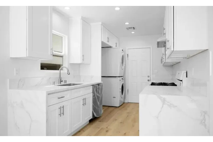 $4000 : 1025 Linden Ave, Glendale, CA image 5