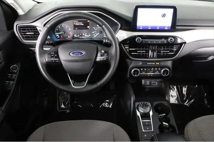 $15724 : Ford Escape 2022 SE 4dr SUV image 6