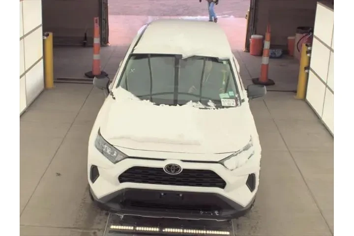 $24693 : Toyota RAV4 2022 AWD LE 4dr image 2