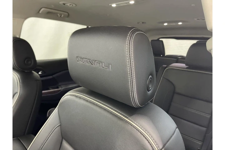 $36995 : Pre-Owned 2023 Acadia Denali image 4