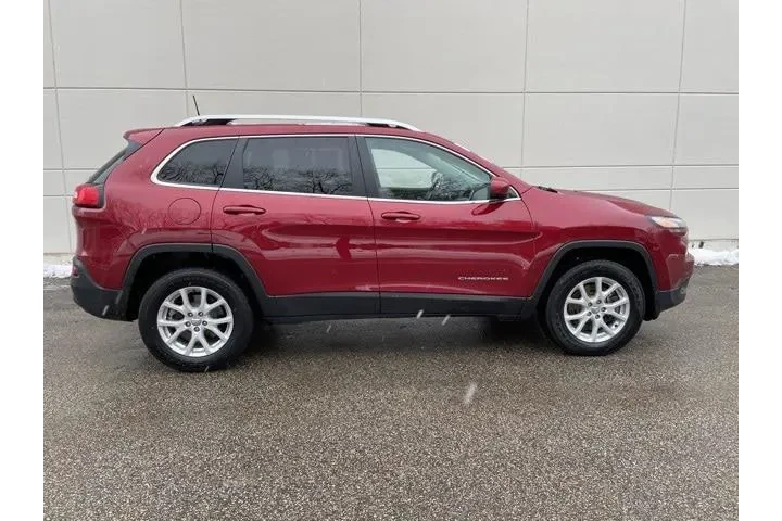 $12000 : Jeep Cherokee 2017 4x4 Latit image 5