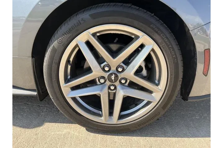 $36000 : Ford Mustang 2024 EcoBoost P image 9