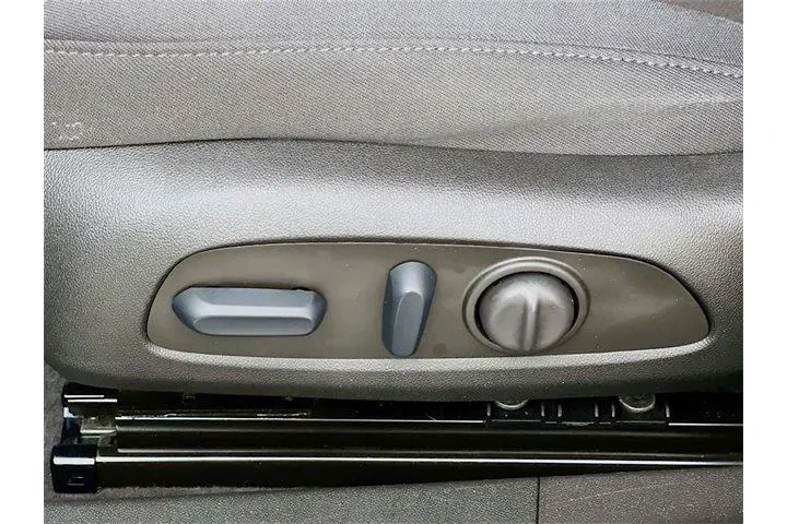 $19975 : Chevrolet Malibu 2023 LT 4dr image 10