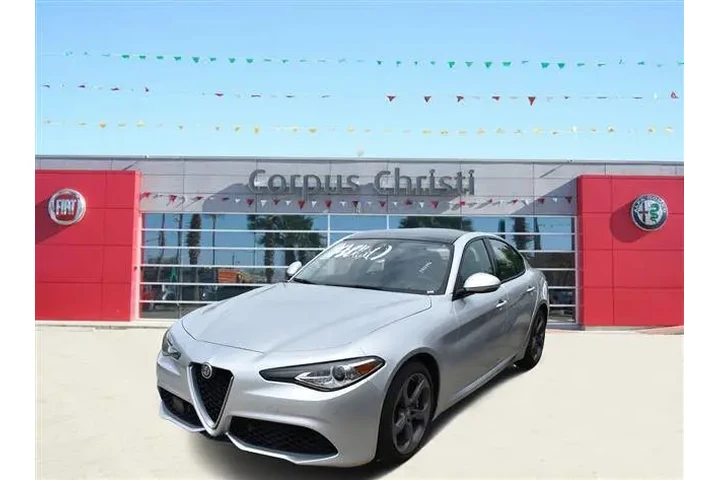 2017 Alfa Romeo Giulia image 4