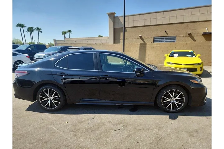 $25998 : Toyota Camry 2022 SE 4dr Sed image 4