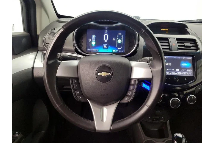 $8998 : Chevrolet Spark EV 2016 2LT image 10