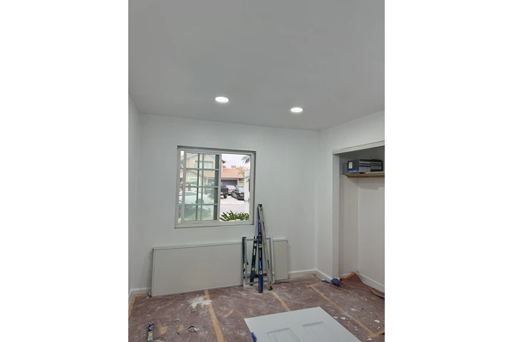 $750 : Cuarto de renta image 1