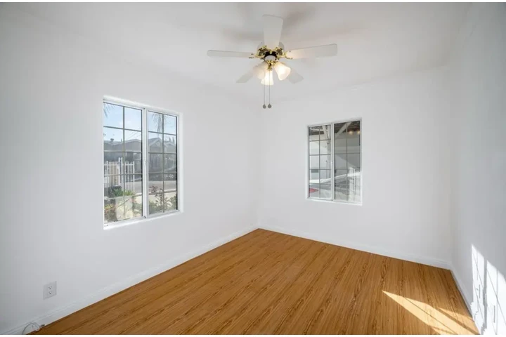 $2500 : 3Bed/2Bath Home in West Adams image 7