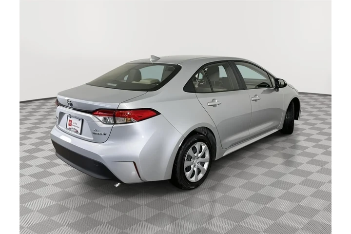 $25000 : Gold Certified 2024 Corolla H image 8
