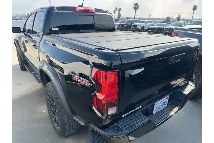 $37900 : Chevrolet Colorado 2023 4x4 image 2
