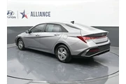 $18988 : Hyundai ELANTRA 2025 SE 4dr thumbnail