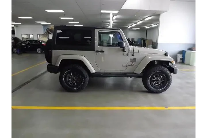 $21985 : Jeep Wrangler 2017 4x4 Sahar image 7