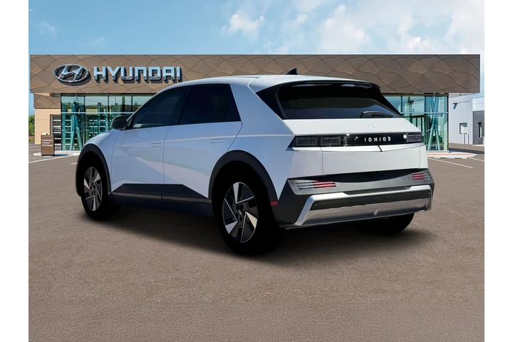 $32988 : Hyundai IONIQ 5 2025 SE 4dr image 6