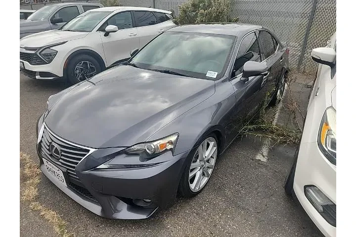 $13492 : Lexus IS 200t 2016 4dr Sedan image 3