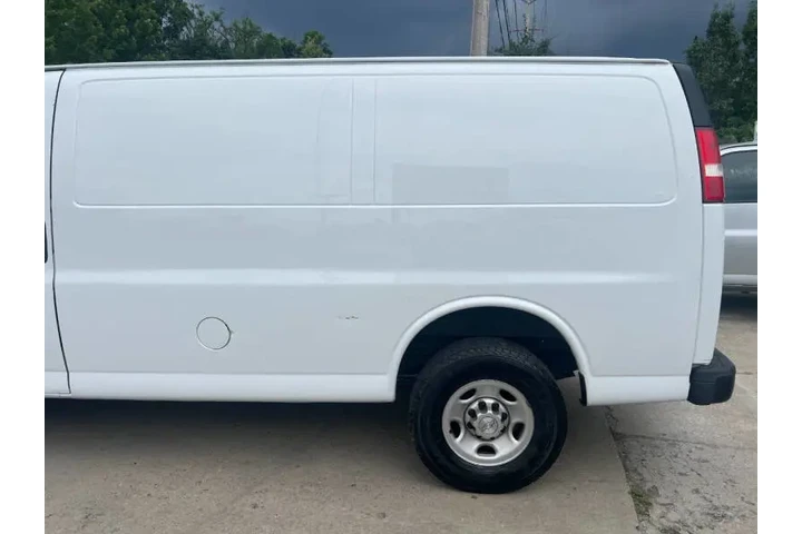 $11500 : 2017 Express 2500 image 9