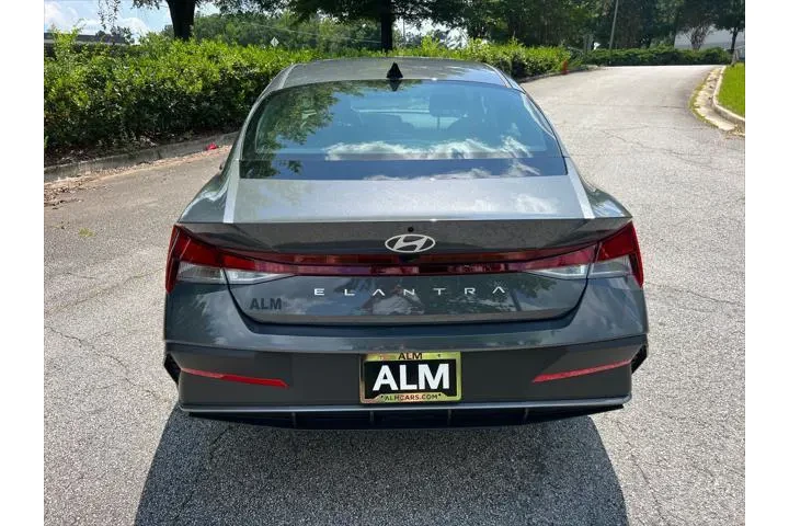 $19320 : Hyundai ELANTRA 2025 SE 4dr image 6