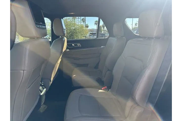 $16095 : Ford Explorer 2017 AWD Limit image 6