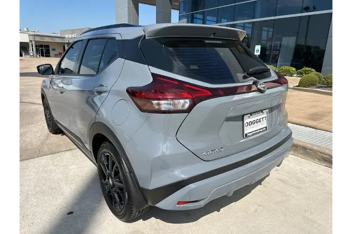 $20995 : Nissan Kicks 2024 SR 4dr Cro image 7