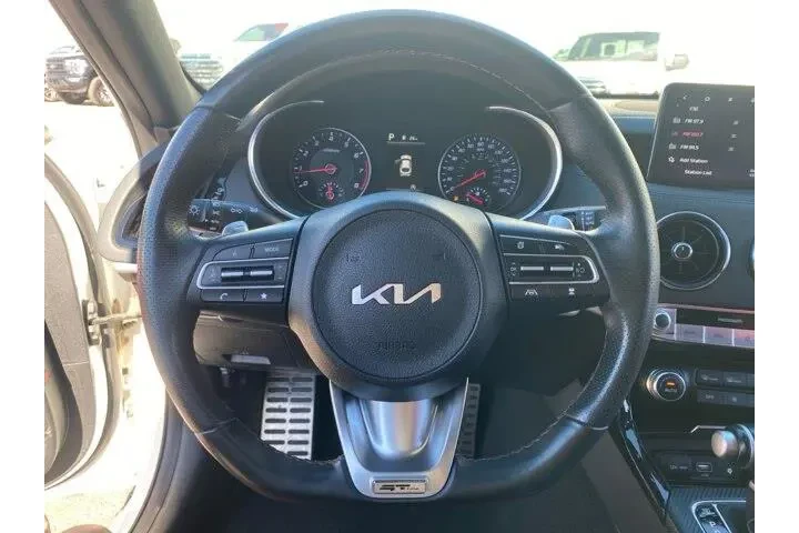 Kia Stinger 2023 GT-Line 4dr image 9