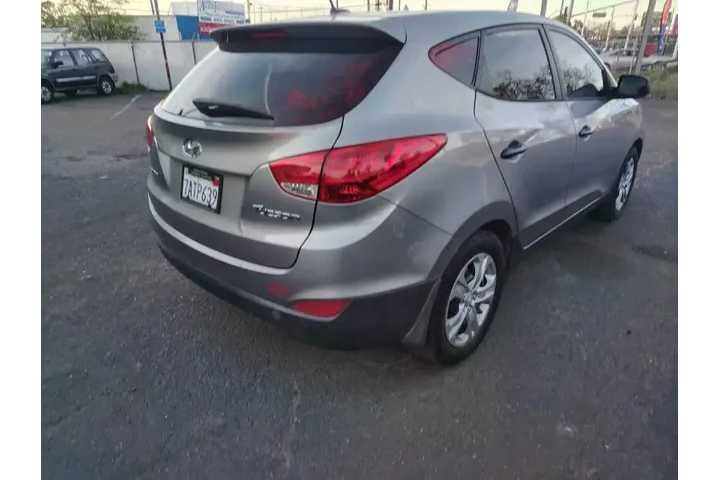 $7950 : 2013 Tucson GL image 4